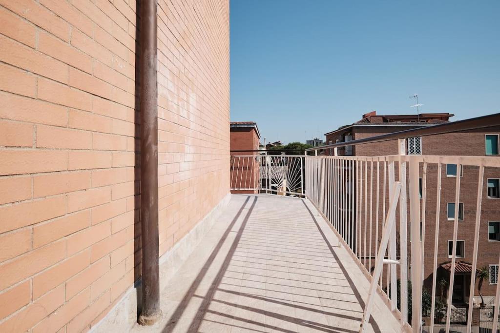 Ospedale Gemelli-Vaticano Domus Di Pace 1Bdr Rome Bagian luar foto