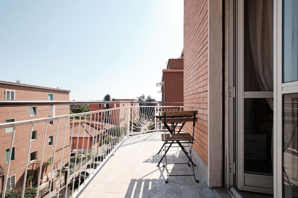 Ospedale Gemelli-Vaticano Domus Di Pace 1Bdr Rome Bagian luar foto